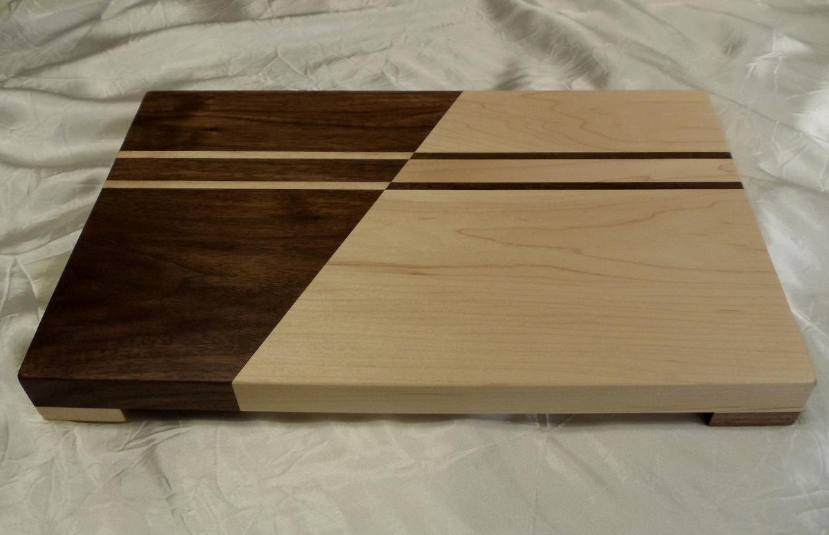 Donhiki Maple Walnut Cutting Board